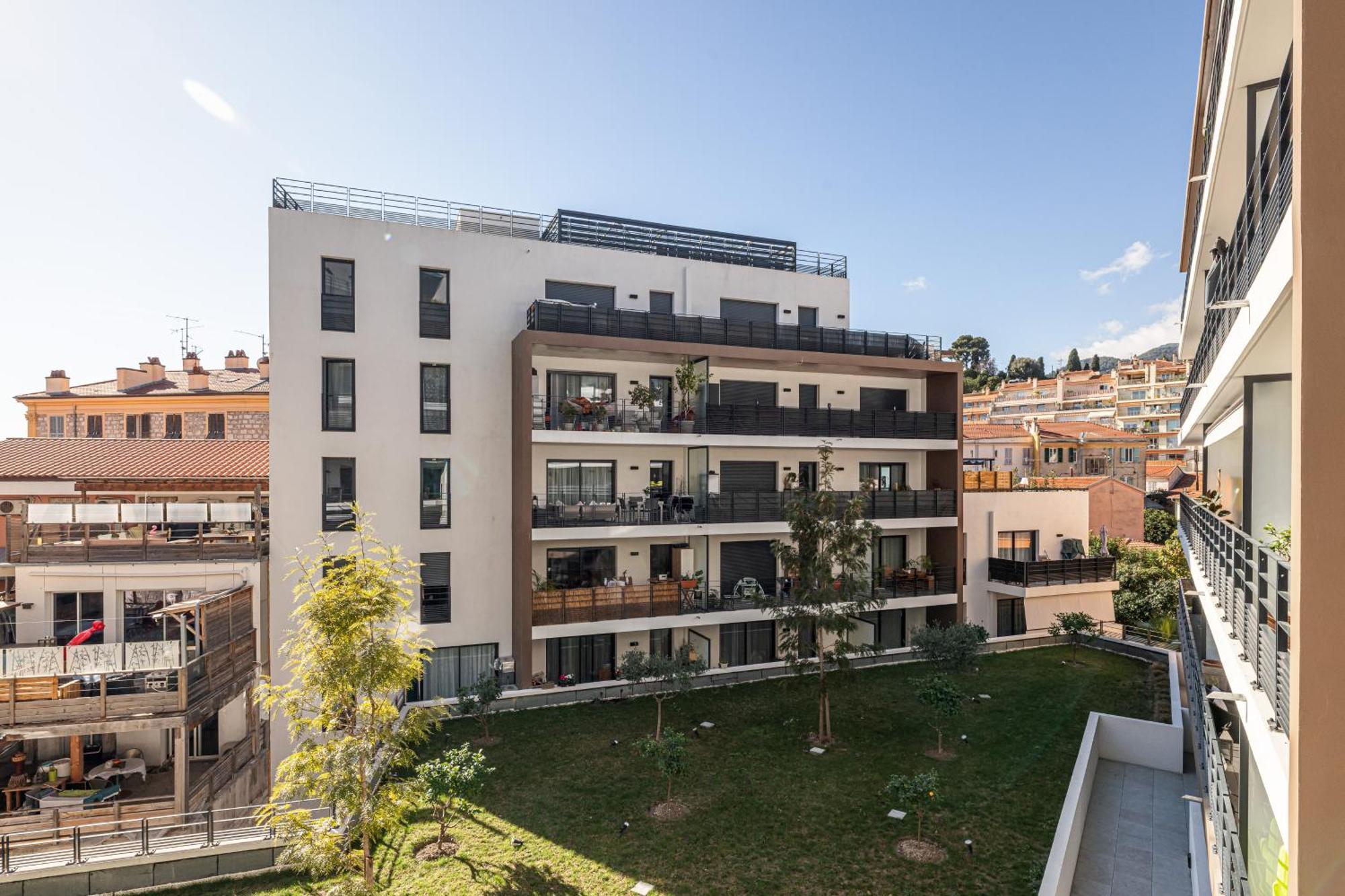 Queen Riviera : Climatisation, Parking, Terrasse Ментона Экстерьер фото